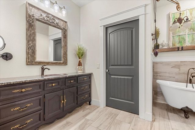 2600 ROBIE AVE, Mount Dora, FL 32757