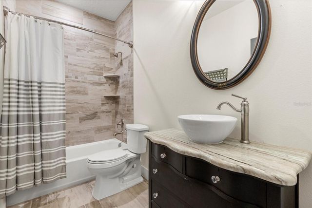 2600 ROBIE AVE, Mount Dora, FL 32757