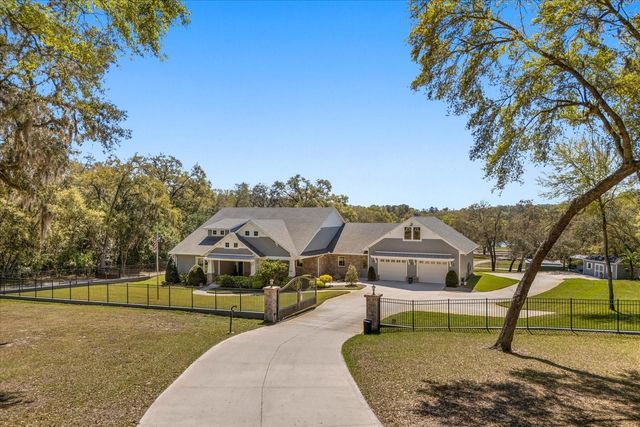 2600 ROBIE AVE, Mount Dora, FL 32757