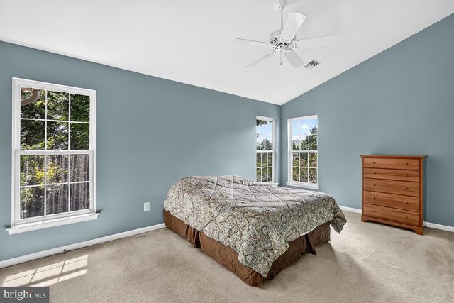 42 STONEHEDGE DR, Hightstown, NJ 08520