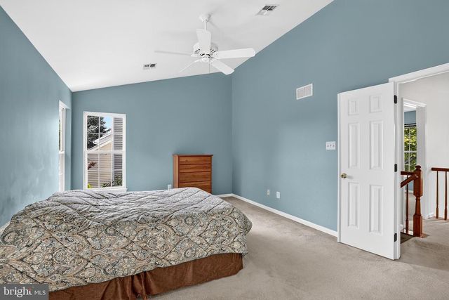 42 STONEHEDGE DR, Hightstown, NJ 08520