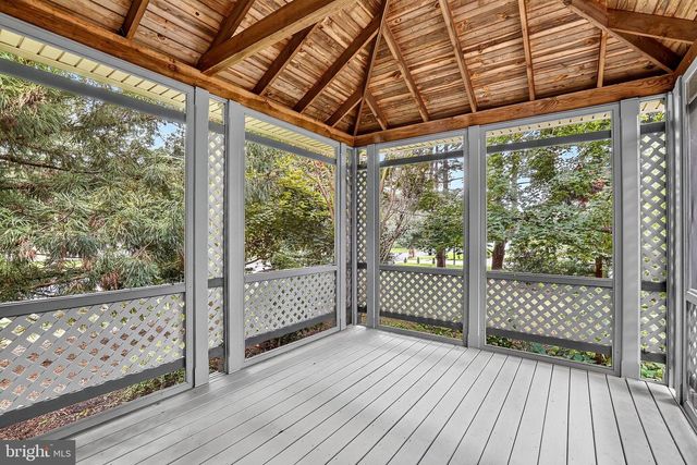 42 STONEHEDGE DR, Hightstown, NJ 08520
