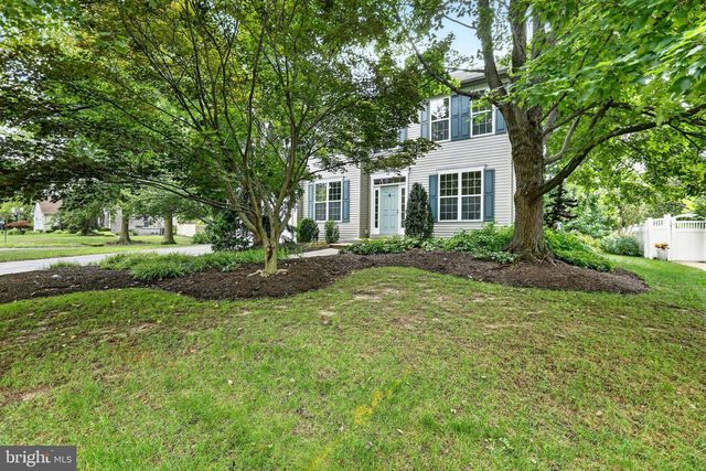 42 STONEHEDGE DR, Hightstown, NJ 08520