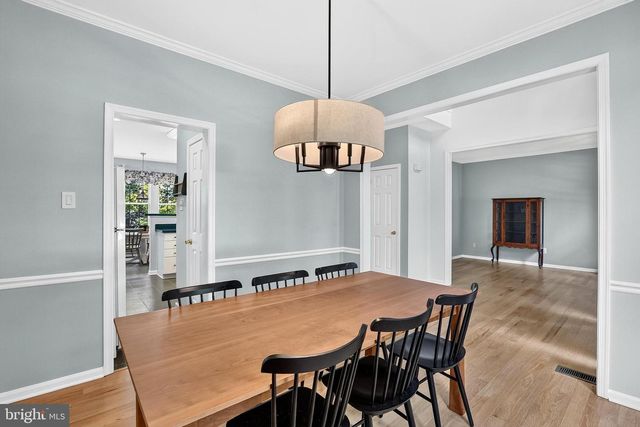 42 STONEHEDGE DR, Hightstown, NJ 08520