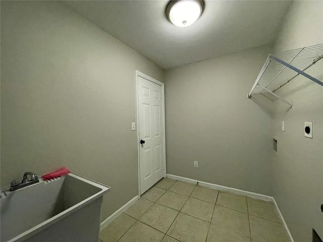 717 NW 233RD TERRACE, Newberry, FL 32669