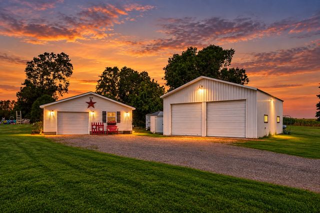 9711 Ireland Avenue NW, Annandale, MN 55302