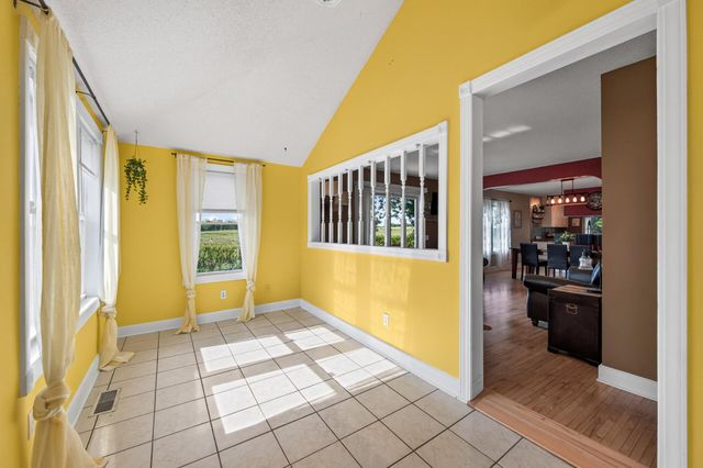 9711 Ireland Avenue NW, Annandale, MN 55302
