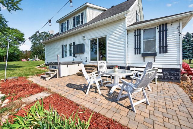 9711 Ireland Avenue NW, Annandale, MN 55302