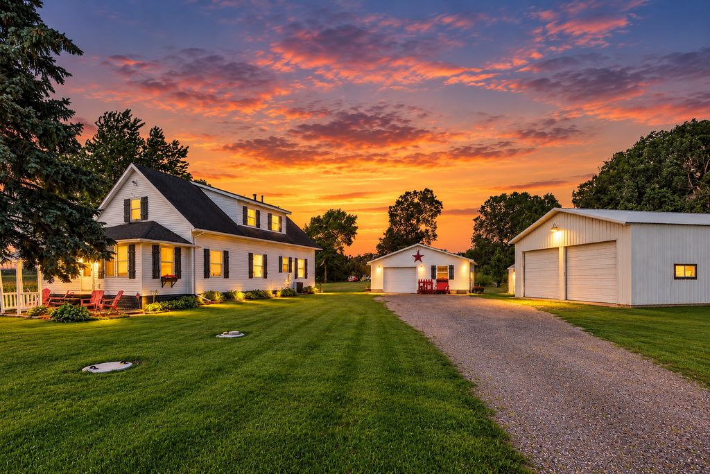 9711 Ireland Avenue NW, Annandale, MN 55302