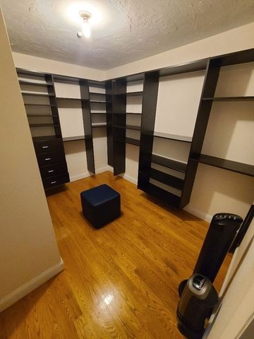 211 West St. 12B, Quincy, MA 02169