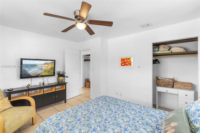 809 SE 14th Drive, Deerfield Beach, FL 33441