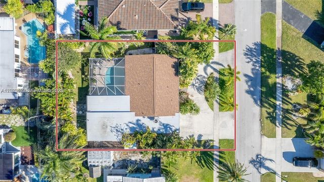 809 SE 14th Drive, Deerfield Beach, FL 33441