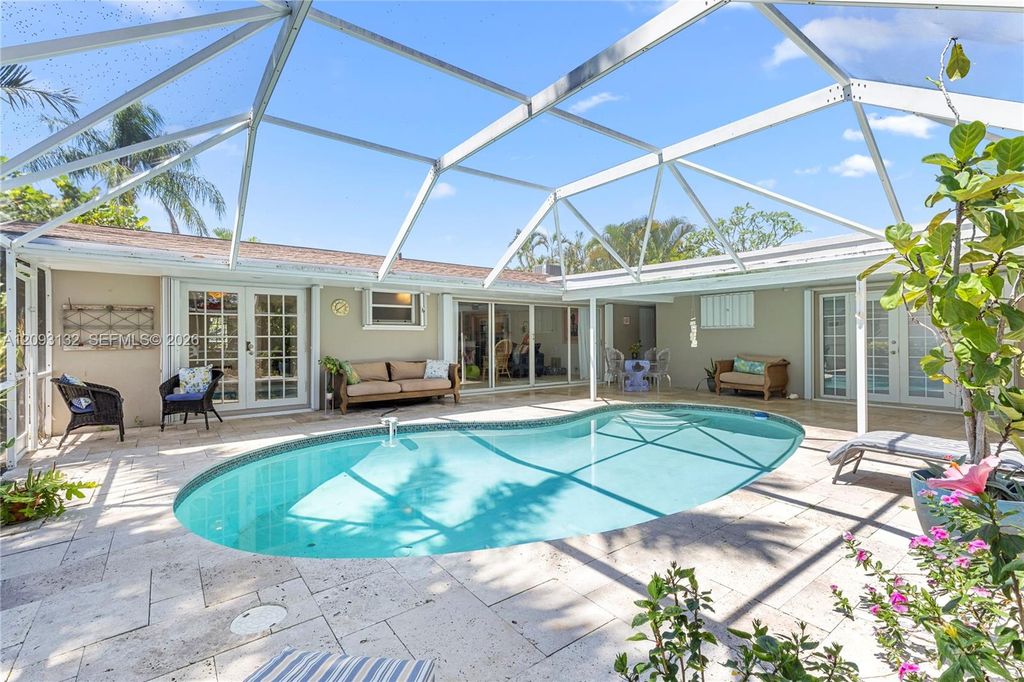 809 SE 14th Drive, Deerfield Beach, FL 33441