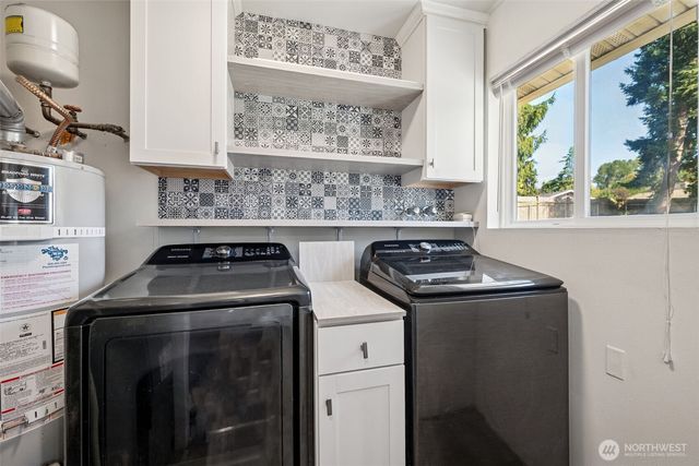 26230 13th Place S, Des Moines, WA 98198