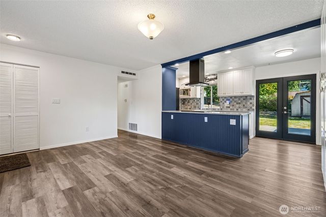 26230 13th Place S, Des Moines, WA 98198