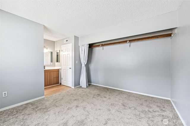 26230 13th Place S, Des Moines, WA 98198