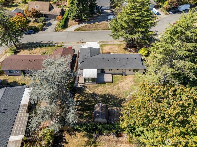 26230 13th Place S, Des Moines, WA 98198
