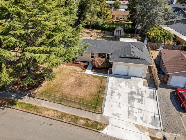 26230 13th Place S, Des Moines, WA 98198