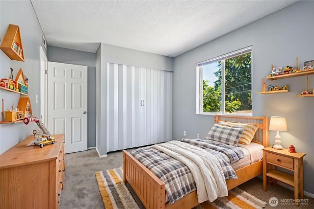 26230 13th Place S, Des Moines, WA 98198