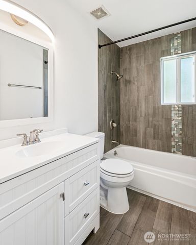 26230 13th Place S, Des Moines, WA 98198