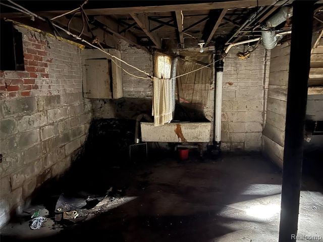 1452 W Euclid Street, Detroit, MI 48206