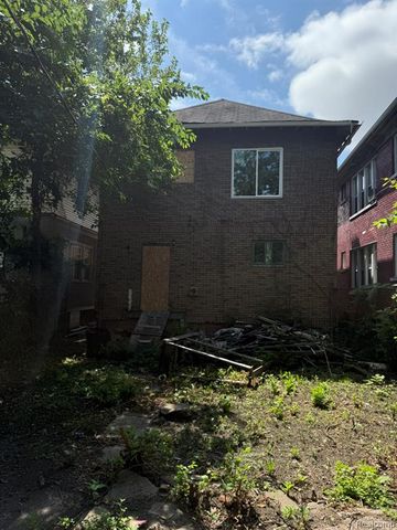 1452 W Euclid Street, Detroit, MI 48206