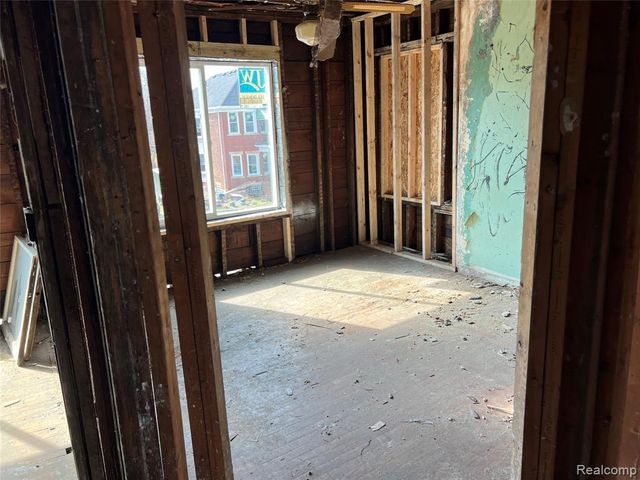 1452 W Euclid Street, Detroit, MI 48206