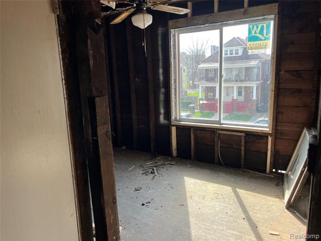 1452 W Euclid Street, Detroit, MI 48206