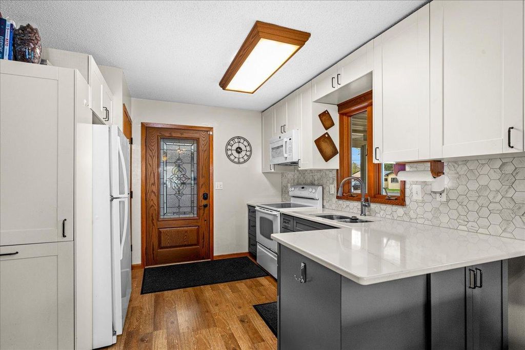 21 Dalles Avenue, Carlton, MN 55718 — photo 5