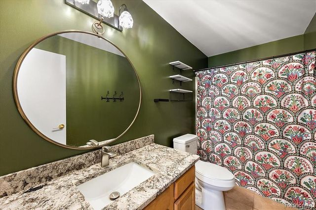 776 Amberly Drive C, Waterford, MI 48328