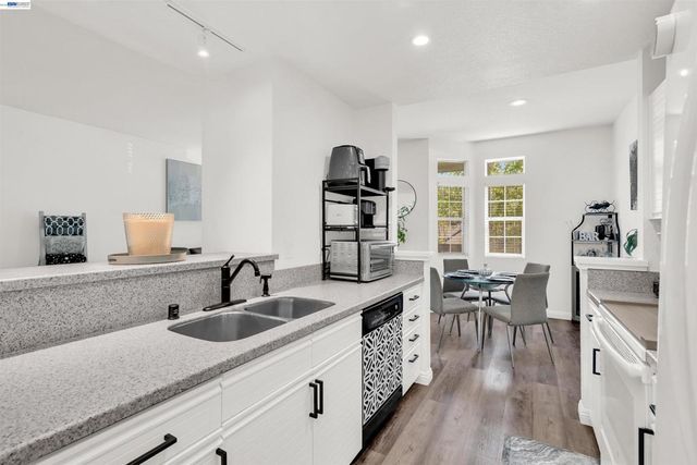 8170 Mountain View Dr C, Pleasanton, CA 94588