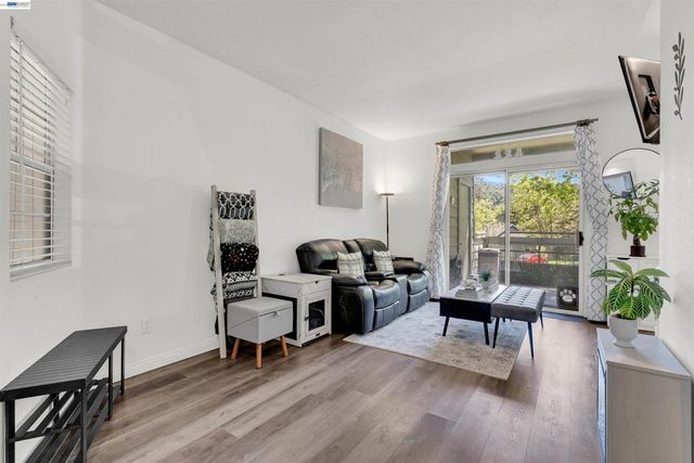 8170 Mountain View Dr C, Pleasanton, CA 94588
