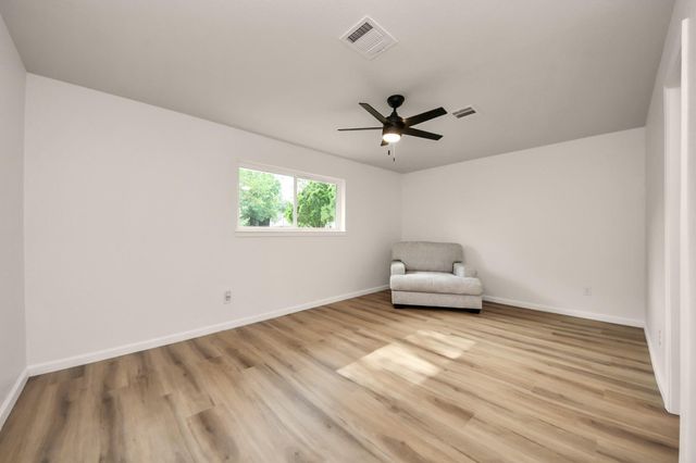 2407 Crestdale Dr, Houston, TX 77080