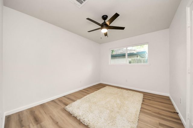 2407 Crestdale Dr, Houston, TX 77080