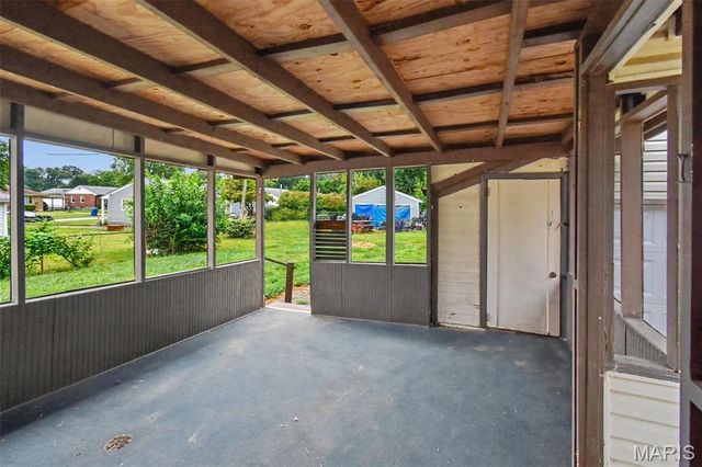 250 Maple Drive, Florissant, MO 63031