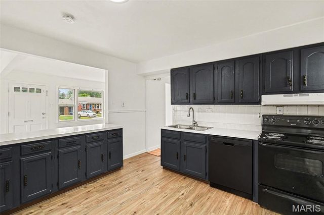 250 Maple Drive, Florissant, MO 63031