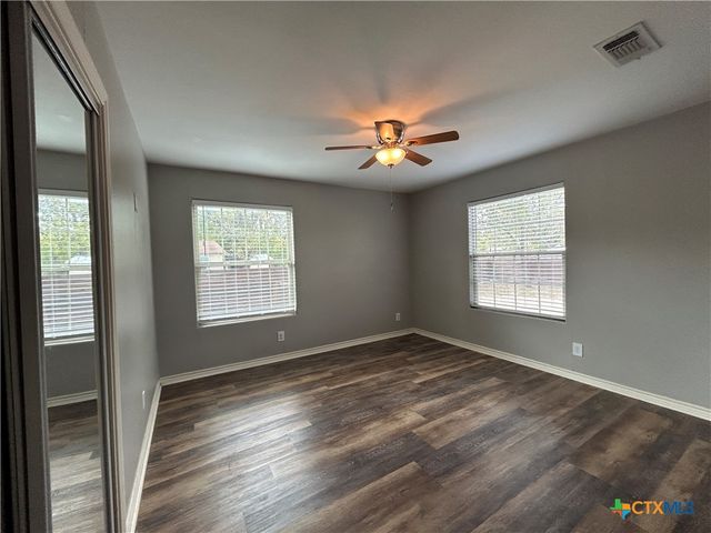 1698 W Bridge Street, New Braunfels, TX 78130