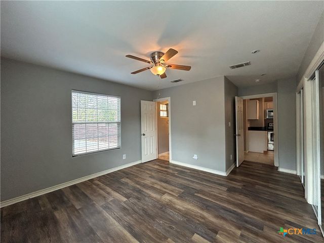 1698 W Bridge Street, New Braunfels, TX 78130
