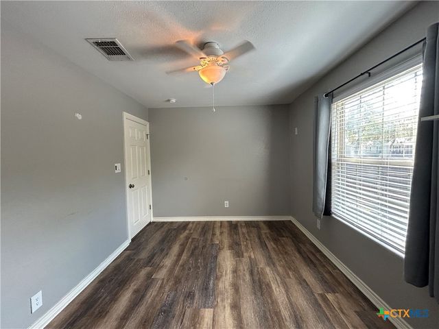 1698 W Bridge Street, New Braunfels, TX 78130