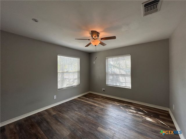 1698 W Bridge Street, New Braunfels, TX 78130