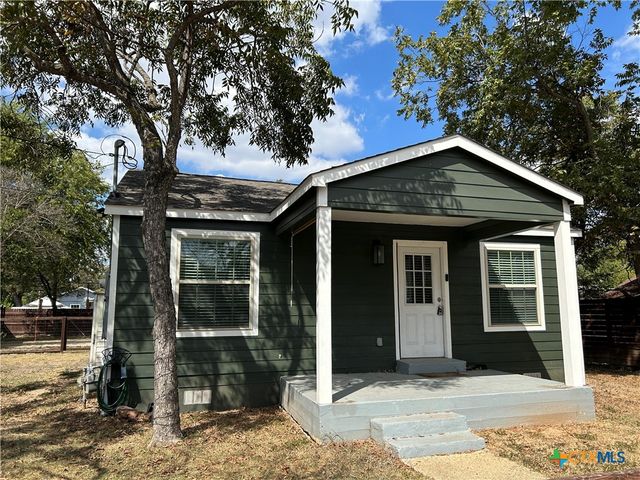 1698 W Bridge Street, New Braunfels, TX 78130