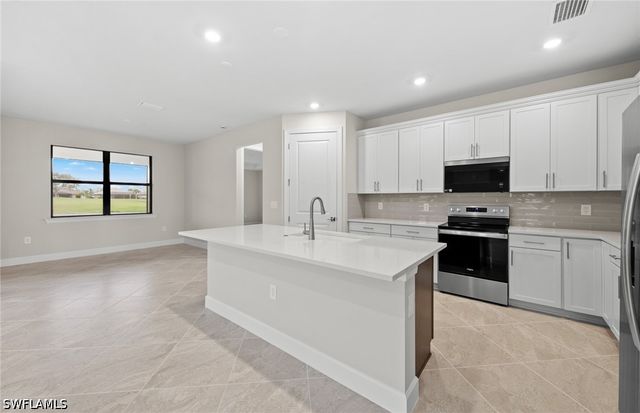 16624 Ash Grove LN, Alva, FL 33920