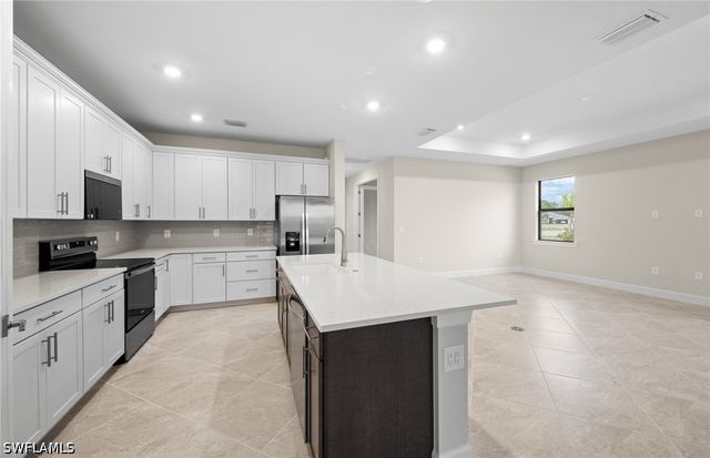 16624 Ash Grove LN, Alva, FL 33920