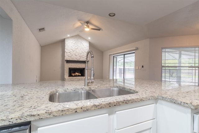 2402 PRAIRIE PLACE, Lutz, FL 33549