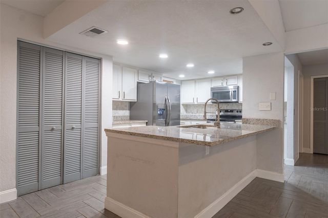 2402 PRAIRIE PLACE, Lutz, FL 33549