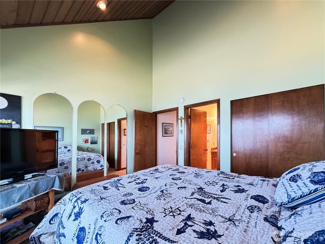 14 H South Beach Drive, Hat Island, WA 98206