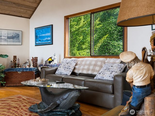 14 H South Beach Drive, Hat Island, WA 98206