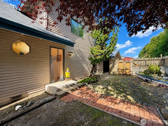 14 H South Beach Drive, Hat Island, WA 98206