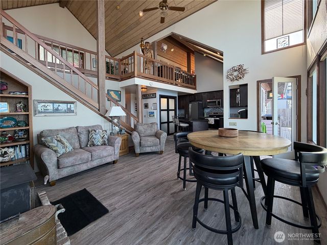 14 H South Beach Drive, Hat Island, WA 98206
