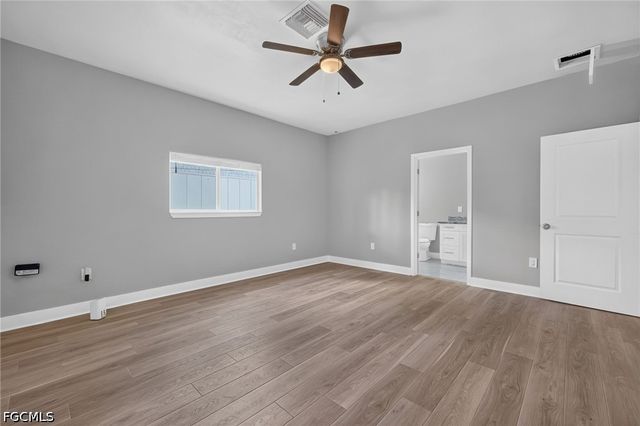 2010 Robert AVE, Alva, FL 33920